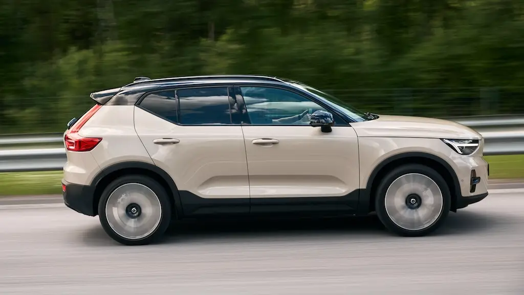 The Volvo XC40 Recharge in profile, driving