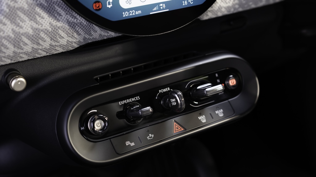 Actual buttons in cockpit of MINI Cooper SE