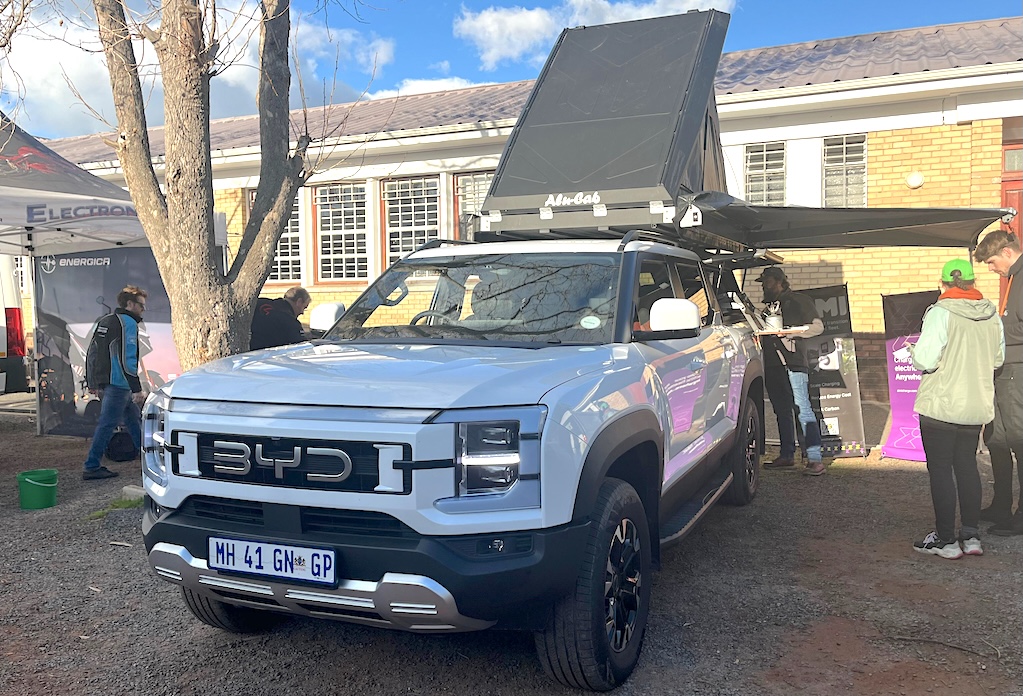 BYD Shark6 with AluCab accessories
