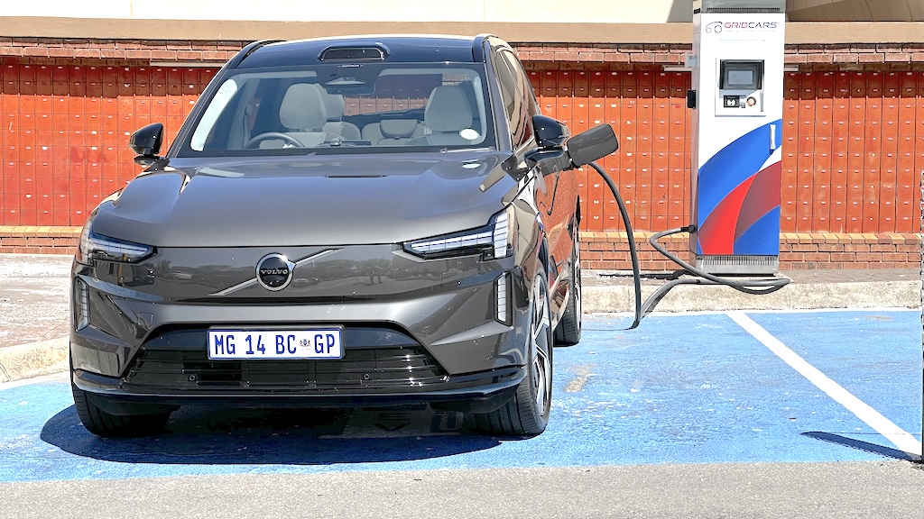 Volvo EX90 charging at Waterfall Mall, Rustenburg