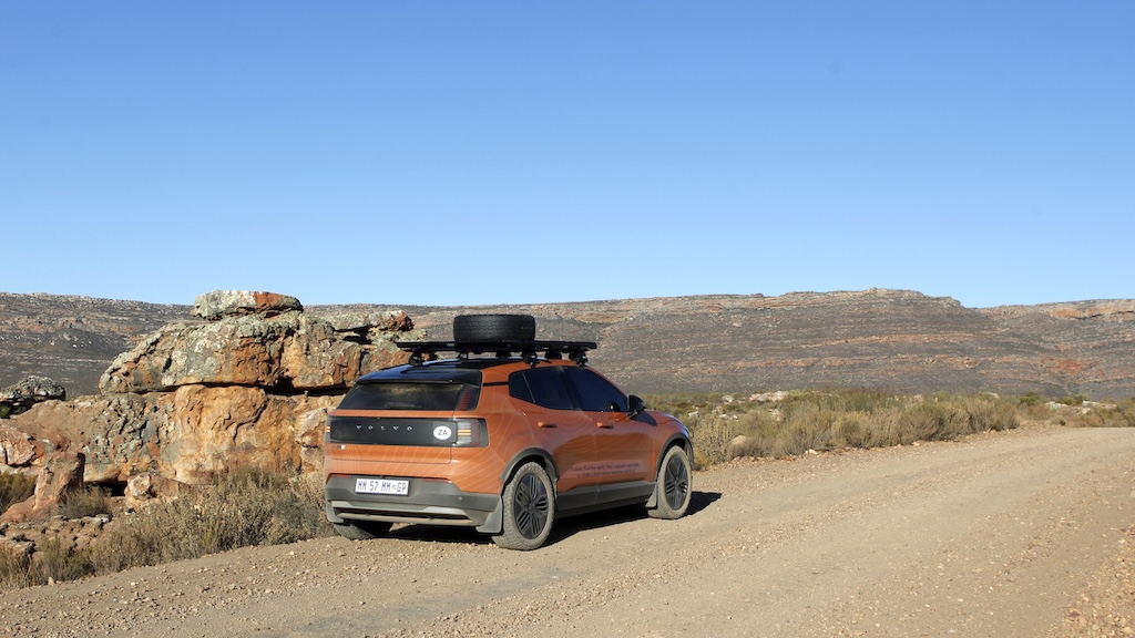 The EX30 CC and a rock that's typical of the Cederberg and Tankwa