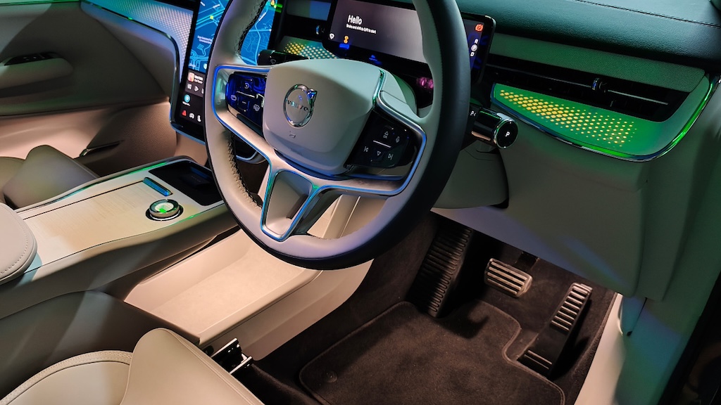 Cockpit of Volvo EX90