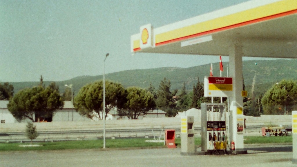 A Shell fuel station