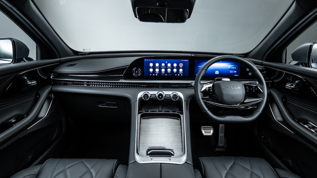 Full dashboard Omoda C9