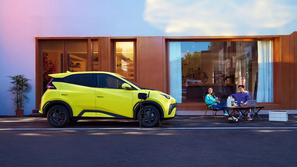 Yellow BYD Dolphin Surf profile