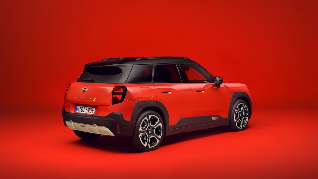 Red MINI Aceman SE